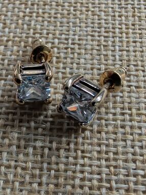 Gold-Setting Clear Square CZ Stud Earrings - Women Jewelry